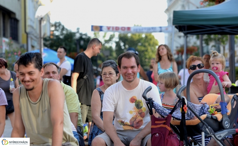 Vasárnap délutáni séta a Vidor-programok helyszínein