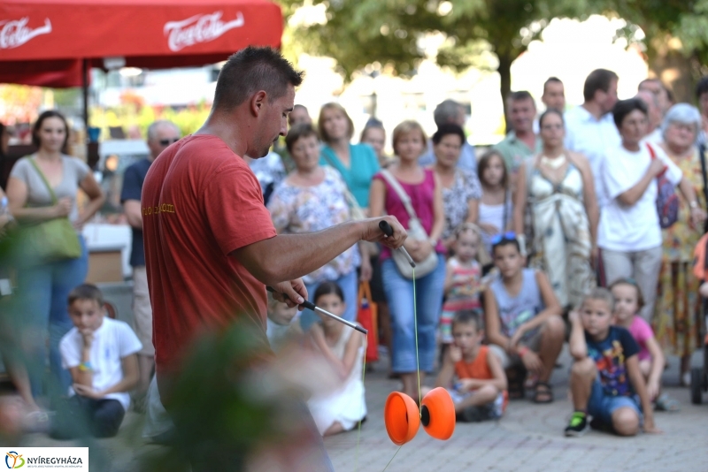 Vasárnap délutáni séta a Vidor-programok helyszínein