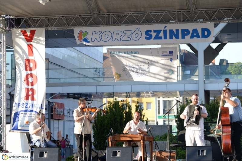 Vasárnap délutáni séta a Vidor-programok helyszínein