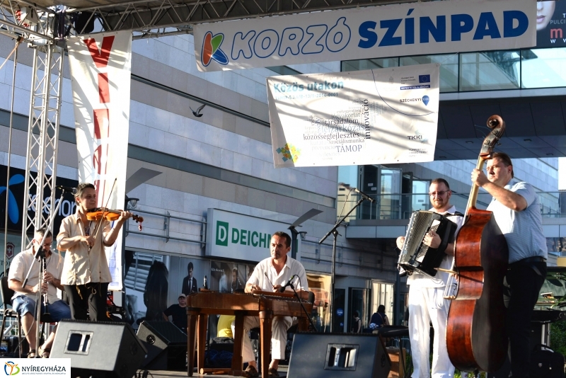 Vasárnap délutáni séta a Vidor-programok helyszínein