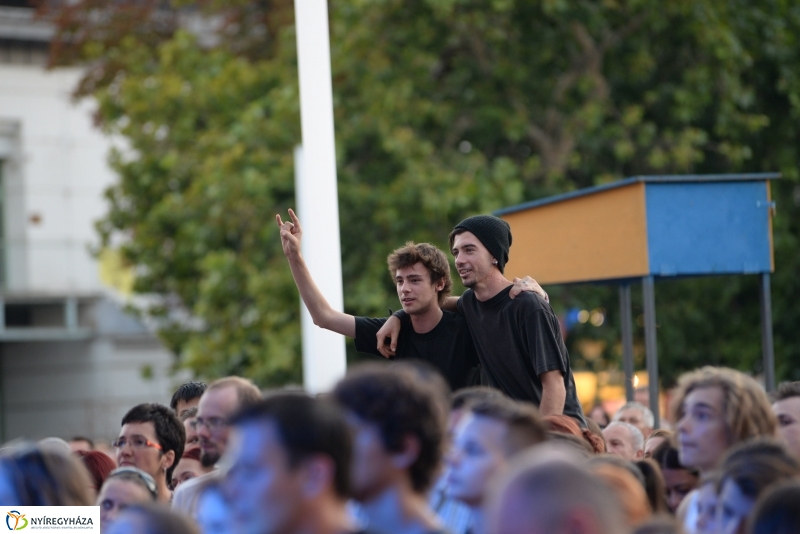 Kiscsillag a Vidor Nagyszínpadán