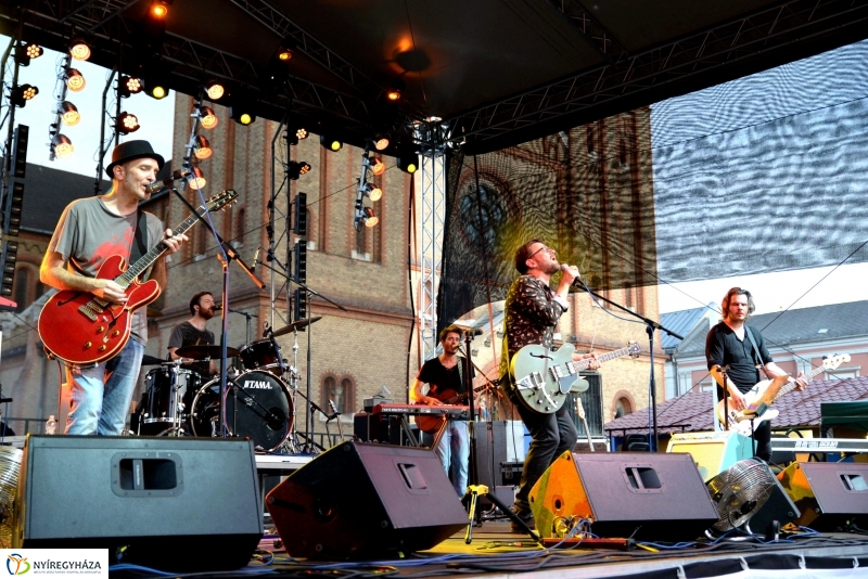 Kiscsillag a Vidor Nagyszínpadán