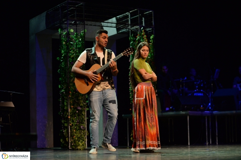 SOMNAKAJ a VMKK színpadád