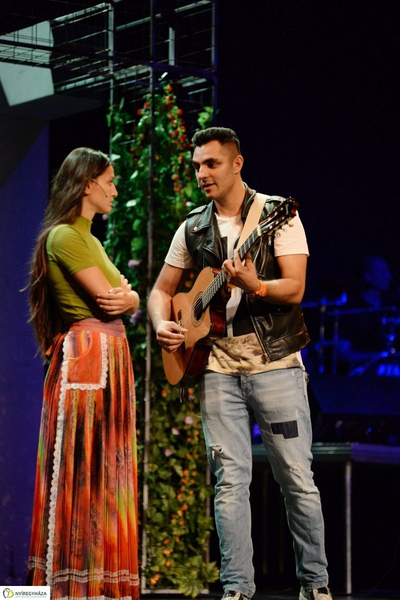 SOMNAKAJ a VMKK színpadád