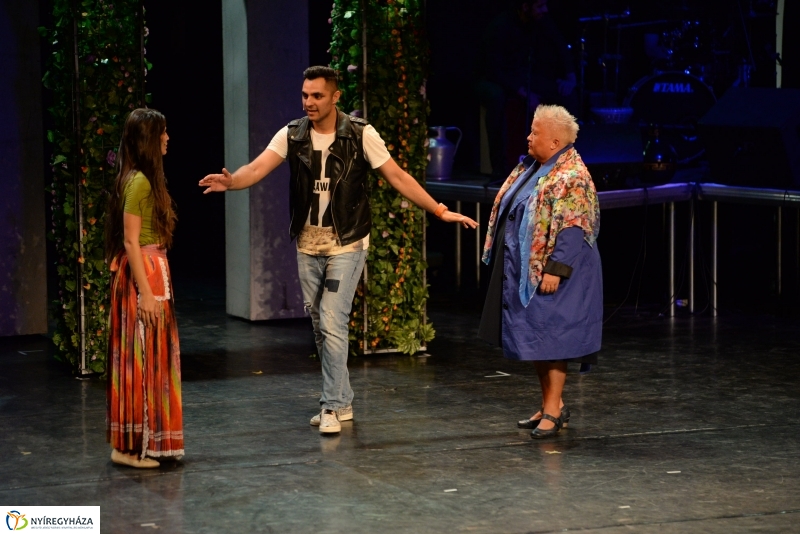 SOMNAKAJ a VMKK színpadád