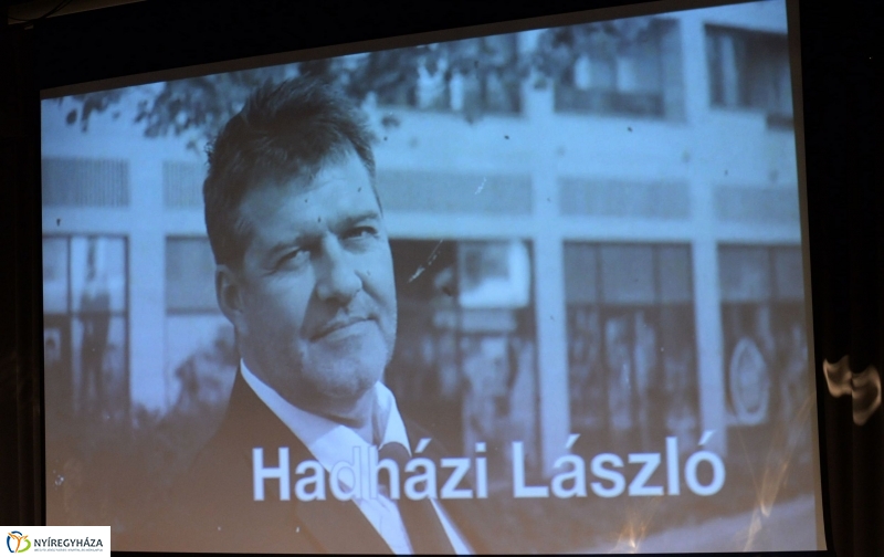 Dumaszínház-Dumaaktuál