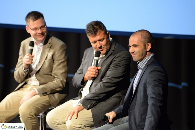 Dumaszínház-Dumaaktuál