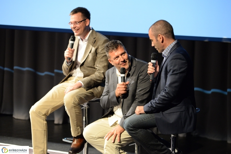 Dumaszínház-Dumaaktuál