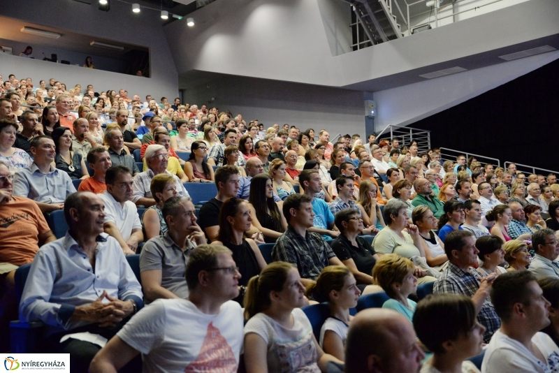 Dumaszínház-Dumaaktuál