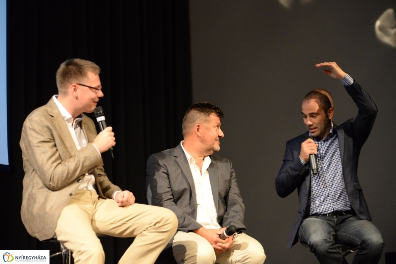 Dumaszínház-Dumaaktuál