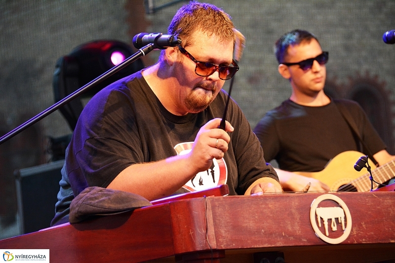 Cimbalikum a cimbaland és a Fricska táncegyüttes