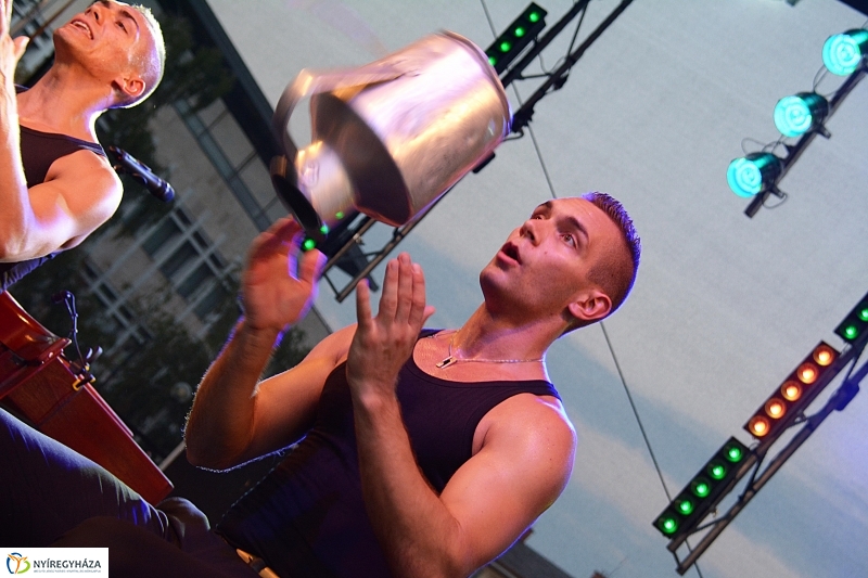 Cimbalikum a cimbaland és a Fricska táncegyüttes