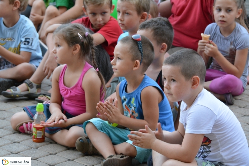 Bohóckodás a VIDOR-on