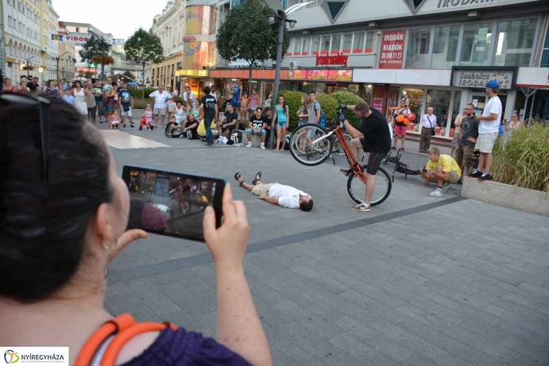 Triál a város közepén