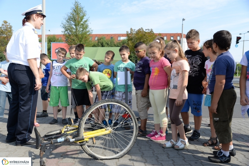 Tanévkezdés- Plaza parkoló