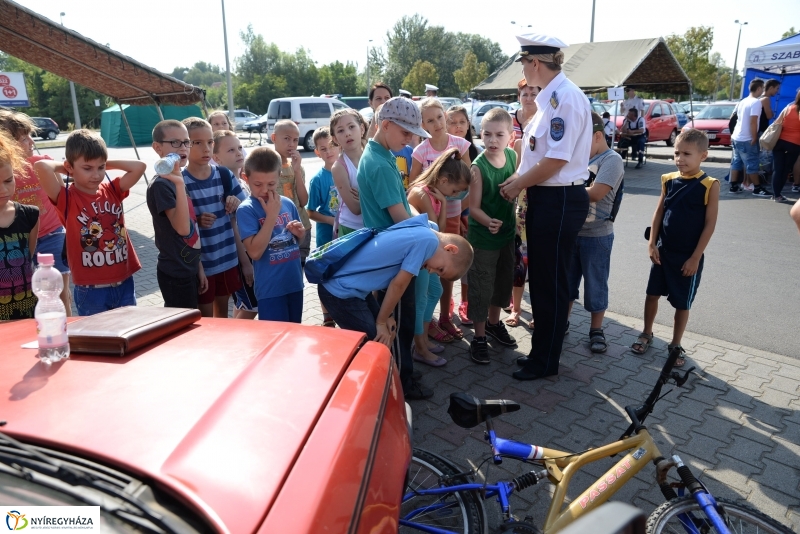 Tanévkezdés- Plaza parkoló