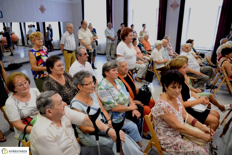 Utasellátó kiállítás a Vasutas Művelődésiházban