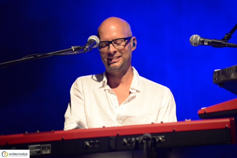 Csütörtök esti Vidor