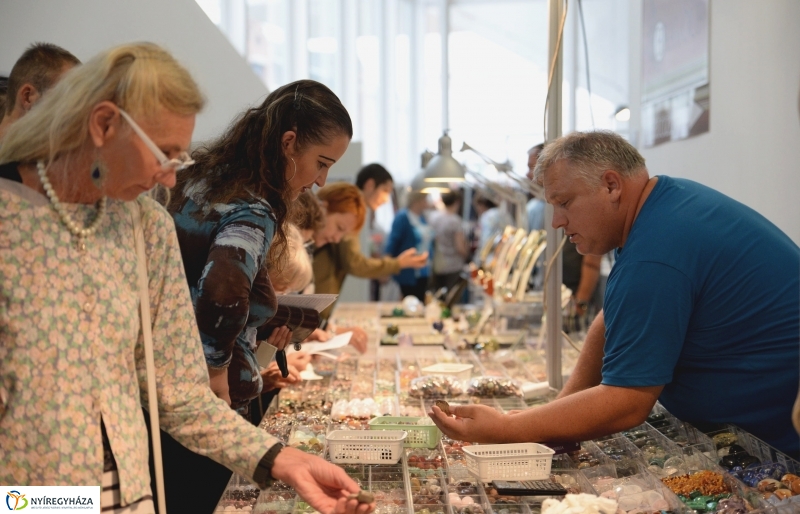 Nezetközi Ásványbörze a VMKK-ban