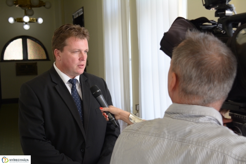 Kormányablak átadása Nyíregyházán