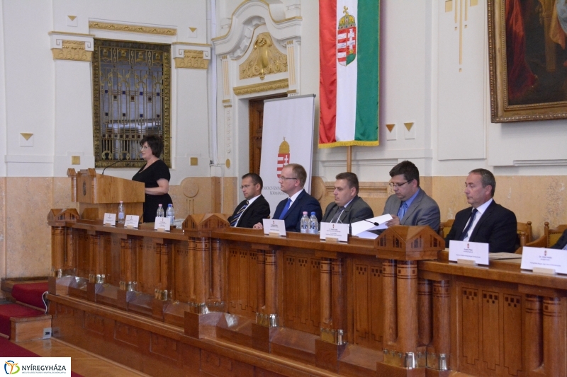 Kormányablak átadása Nyíregyházán