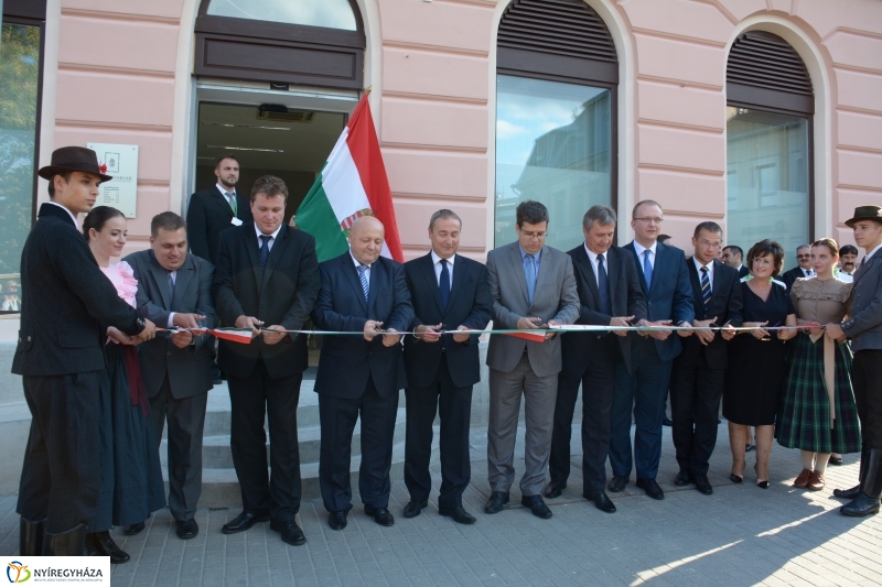 Kormányablak átadása Nyíregyházán