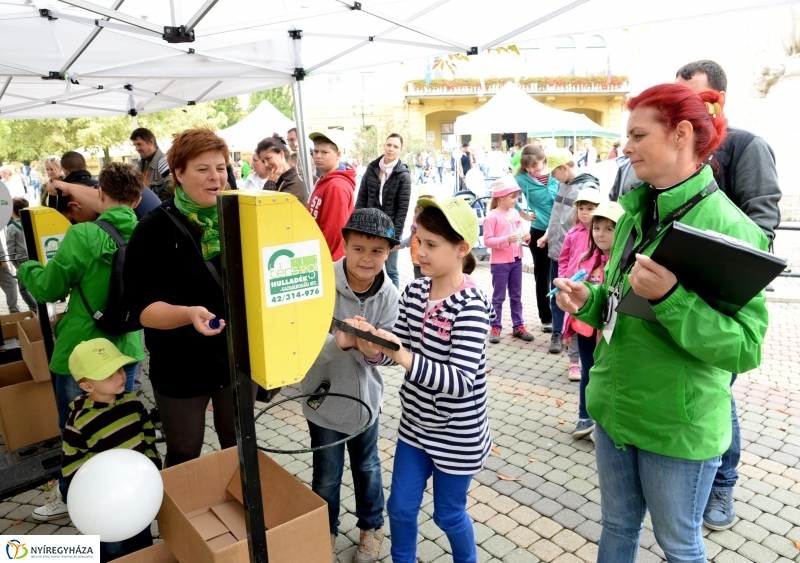 Szelektív Szombat a Kossuth téren 1