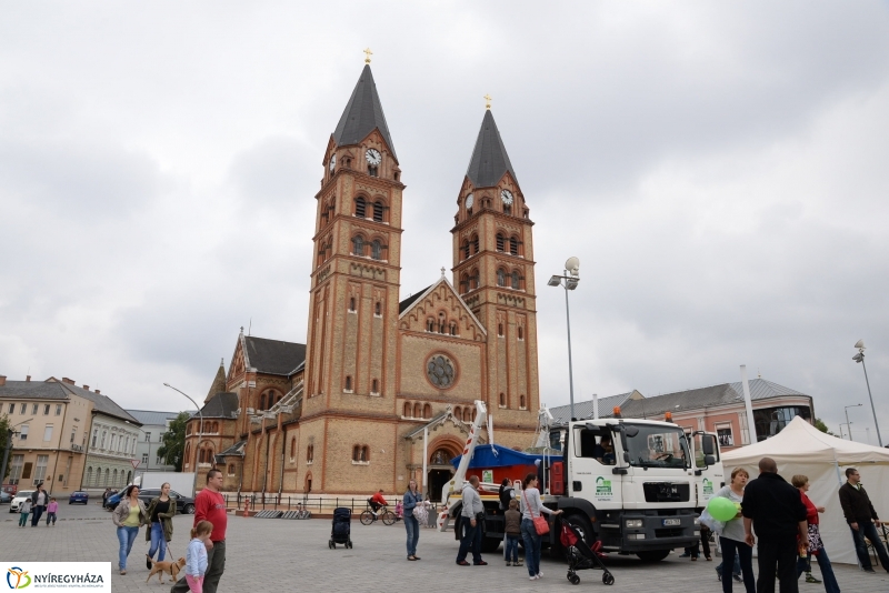 Szelektív Szombat a Kossuth téren 1