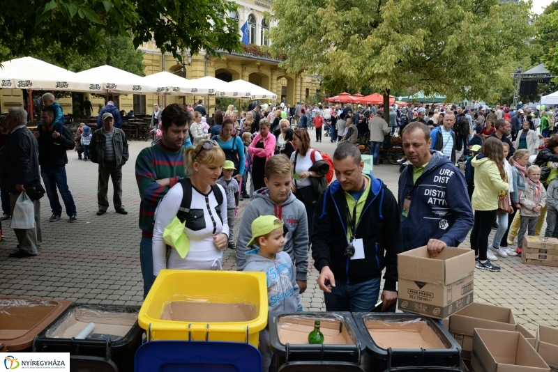 Szelektív Szombat a Kossuth téren 1