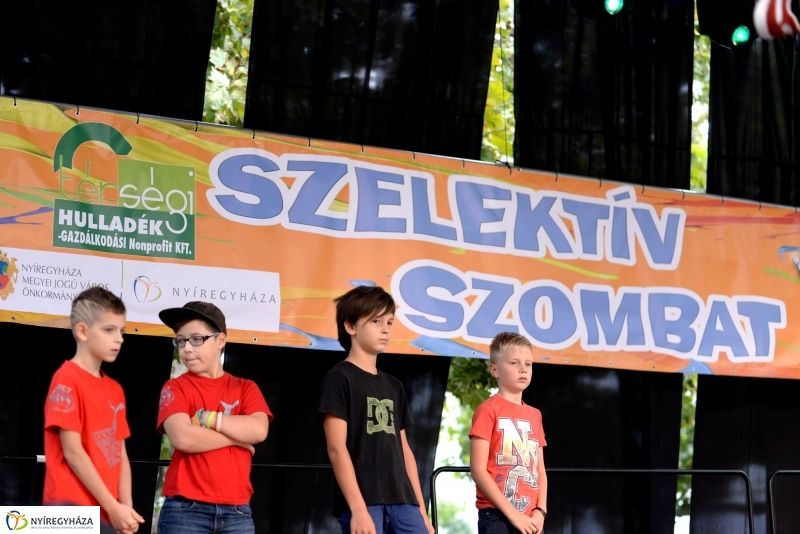 Szelektív Szombat a Kossuth téren 1