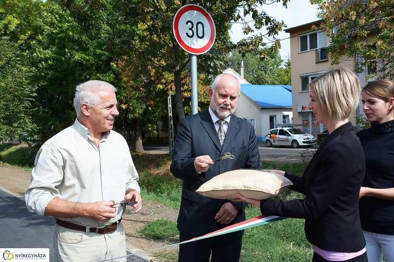 Érkerti utak átadása