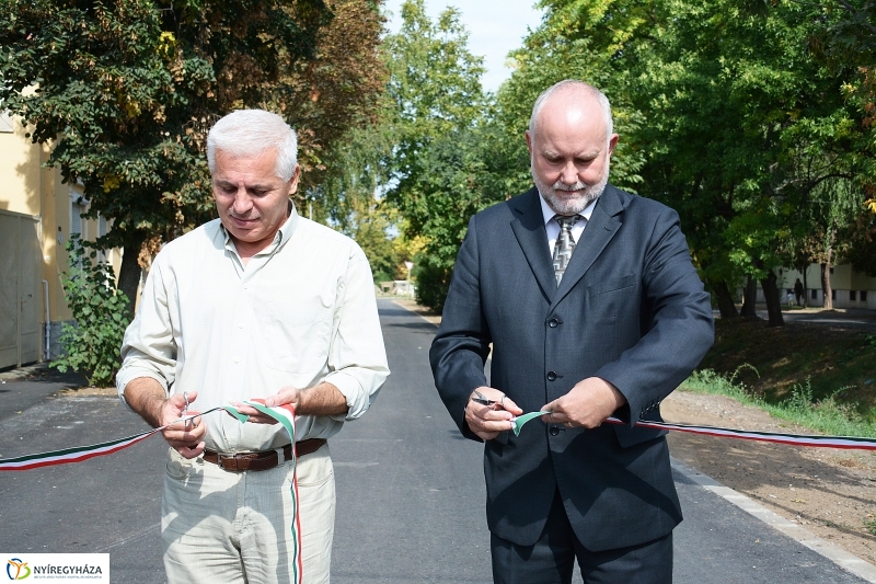 Érkerti utak átadása