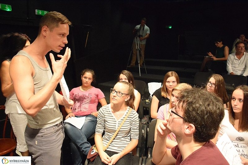 Interaktív előadás a Művész Stúdióban