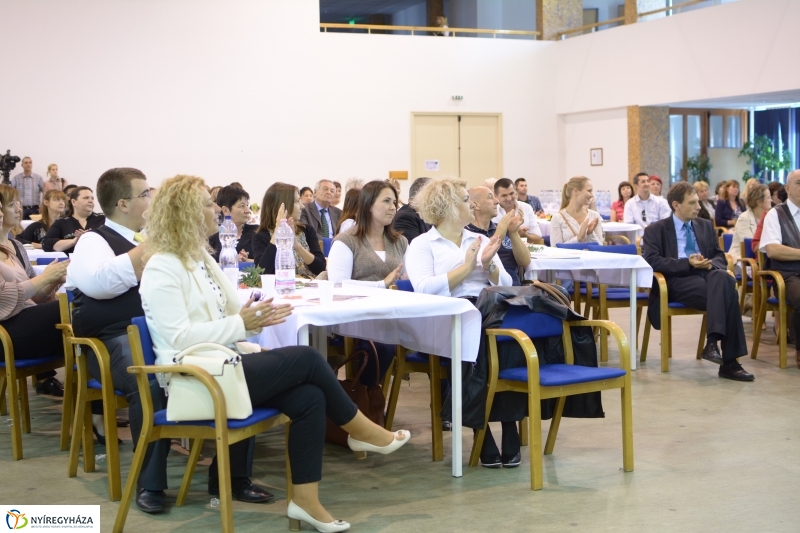 25 éves szociális munka képzés Nyíregyházán