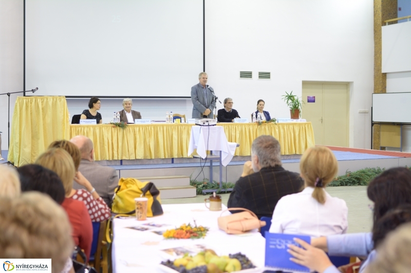 25 éves szociális munka képzés Nyíregyházán