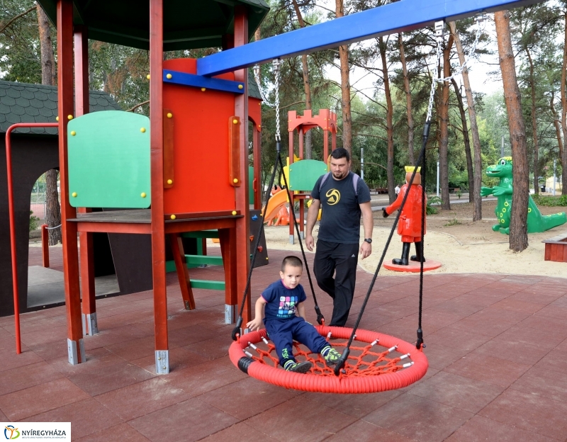 Elkészült az új játszótér Sóstón