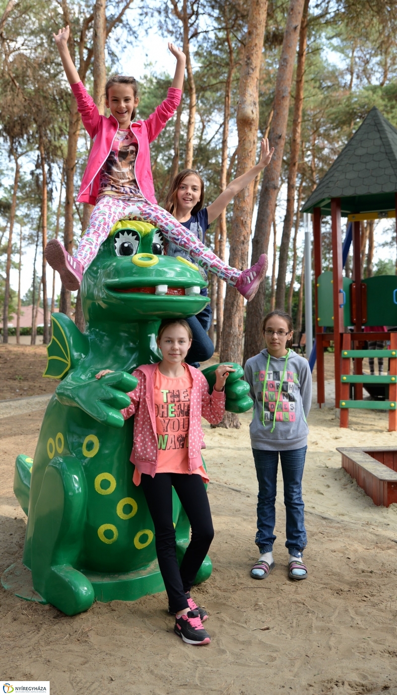 Elkészült az új játszótér Sóstón