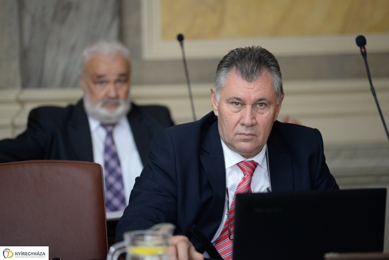 Városi közgyűlés szeptemberben