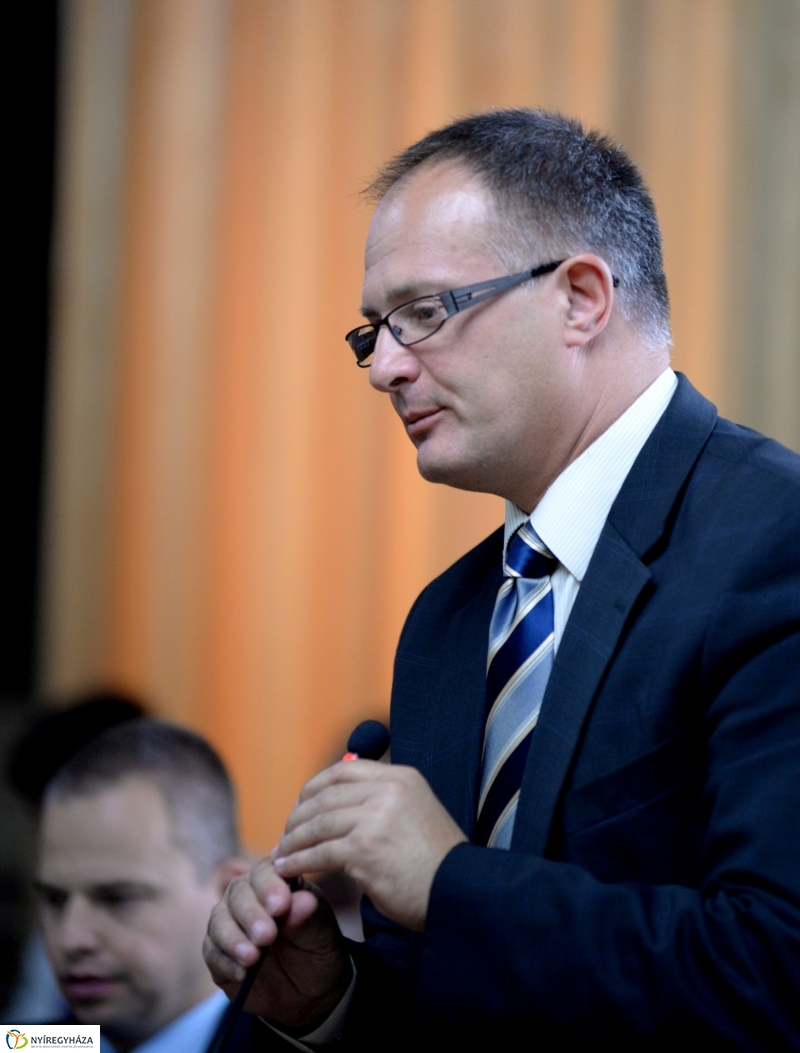 Városi közgyűlés szeptemberben