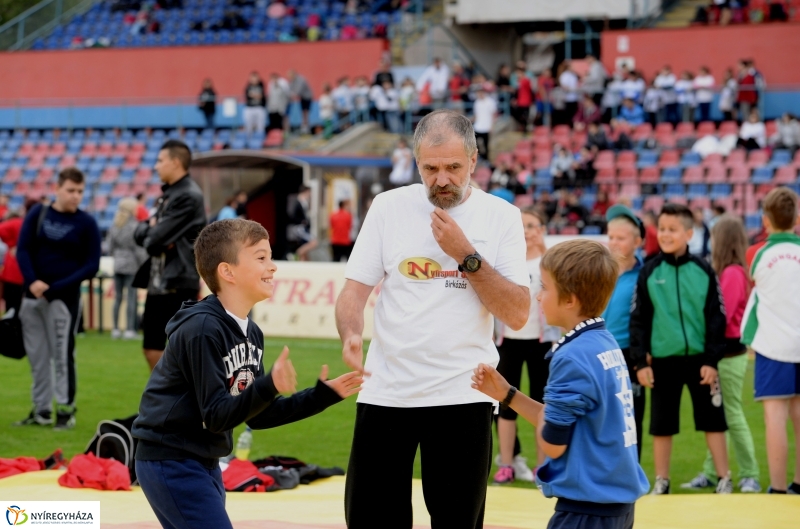 Diáksportnap a Városi Stadionban