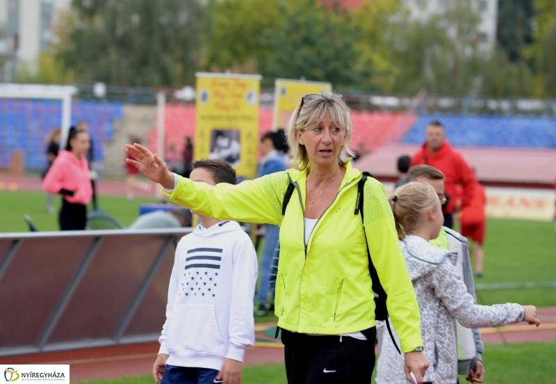 Diáksportnap a Városi Stadionban