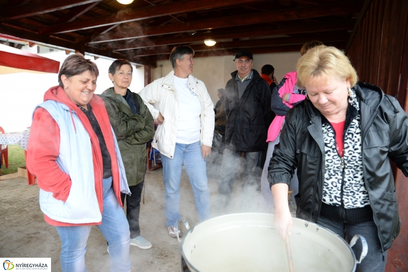 Családi nap Sóstóhegyen  csepergő esőben