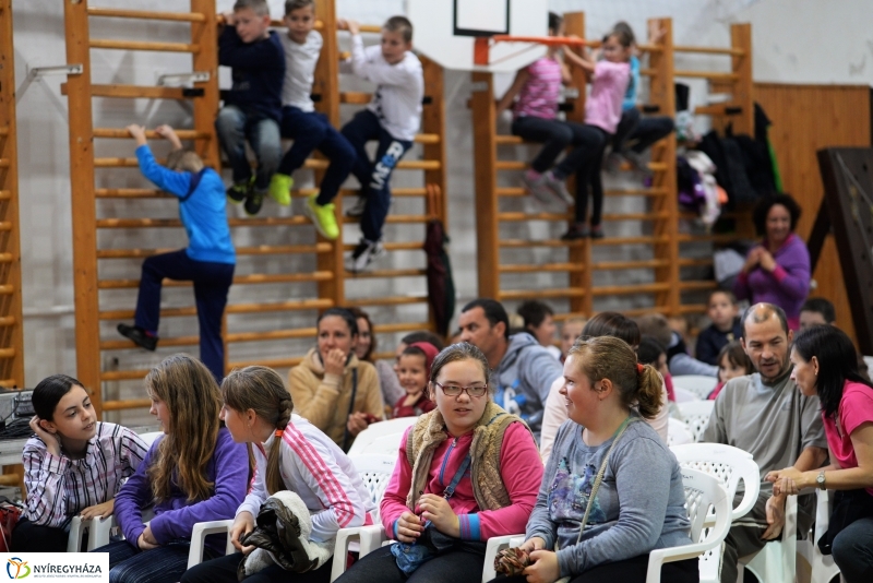 Családi nap Sóstóhegyen  csepergő esőben