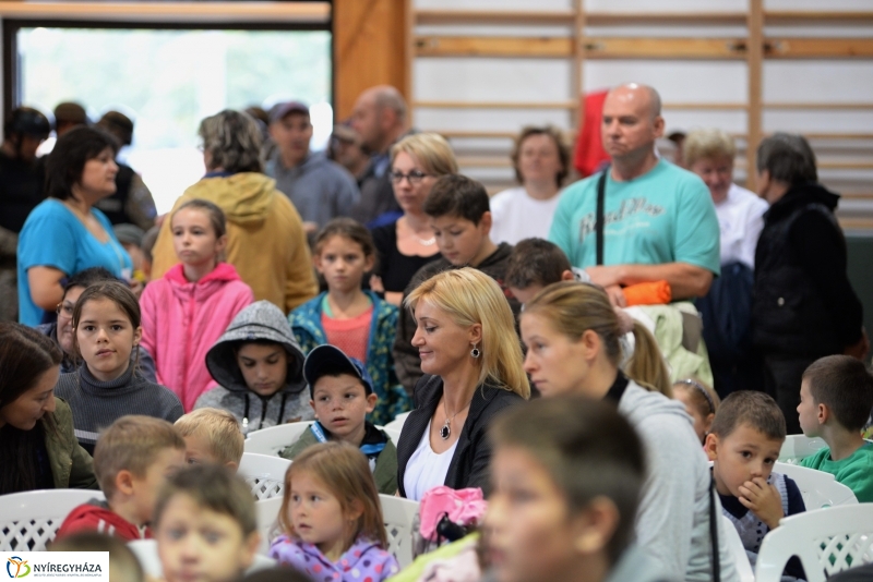 Családi nap Sóstóhegyen  csepergő esőben