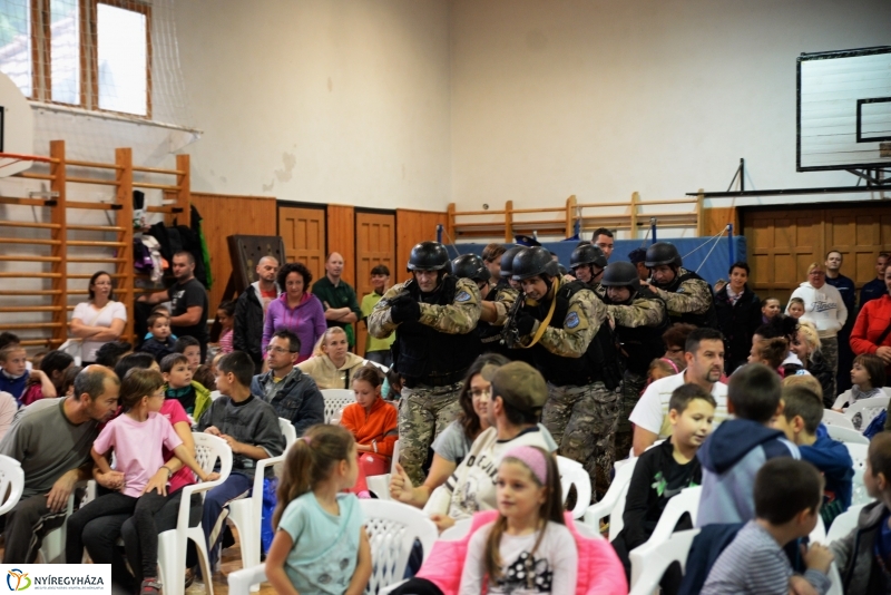 Családi nap Sóstóhegyen  csepergő esőben