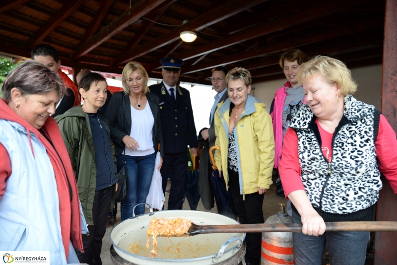 Családi nap Sóstóhegyen  csepergő esőben