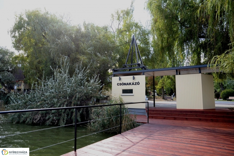 Elkészült az új Csónakház a Sóstón