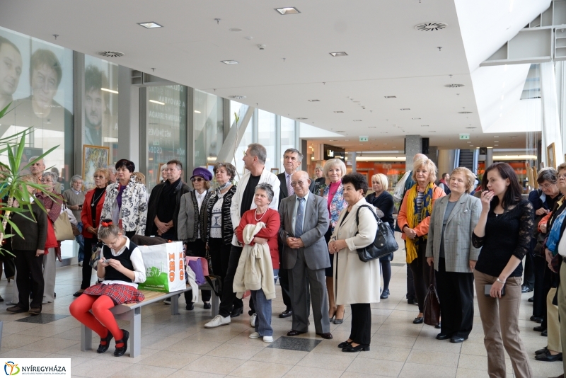 A Korzóban Orémusz József festményeiből nyílt kiállítás