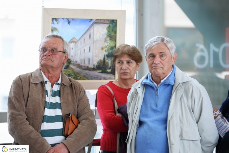 A Korzóban Orémusz József festményeiből nyílt kiállítás