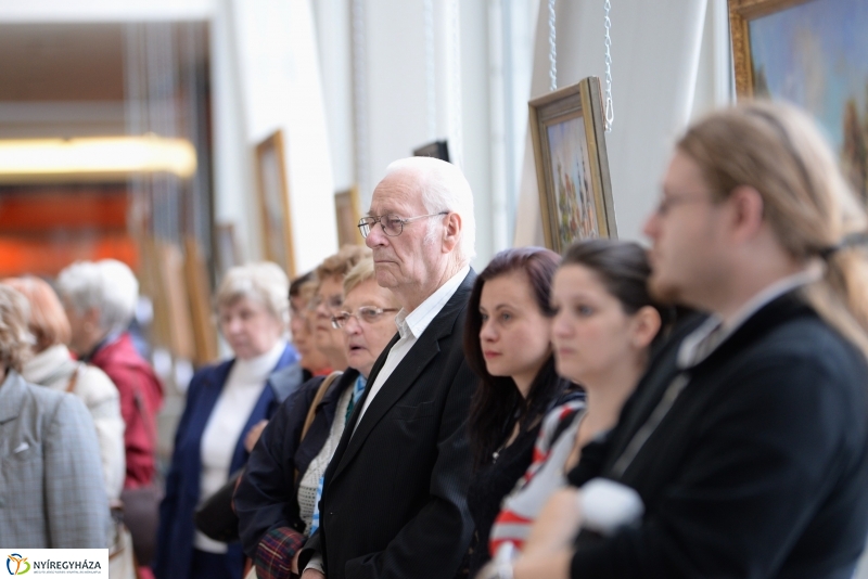 A Korzóban Orémusz József festményeiből nyílt kiállítás